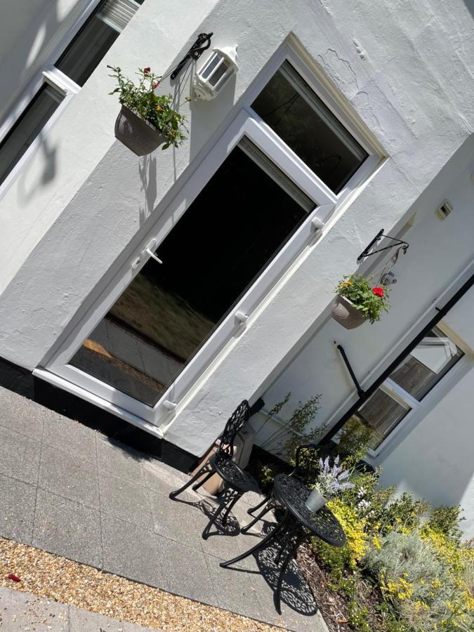 Stylish One Bedroom Central Bournemouth Flat エクステリア 写真